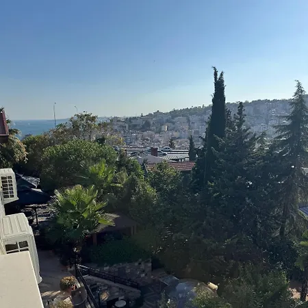 Hotel Reflection Of The Bosphorus